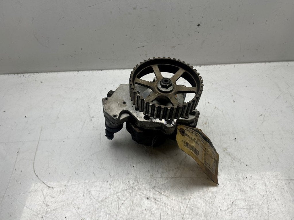 POMPE CARBURANT MECANIQUE Volvo V40 (VW) (01-1995/06-2004), Robert Bosch AG, Robert-Bosch-Allee 1
74232  Abstatt, DE, Engineering@bosch.com