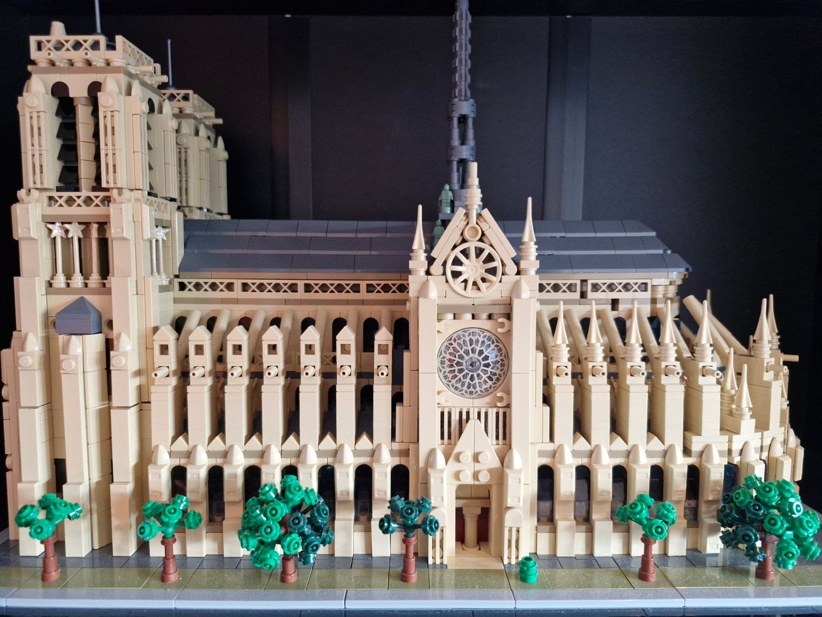 Legoset 21061 - Notre Dame - Compleet, Enfants & Bébés, Lego, Ensemble complet, Comme neuf, Enlèvement