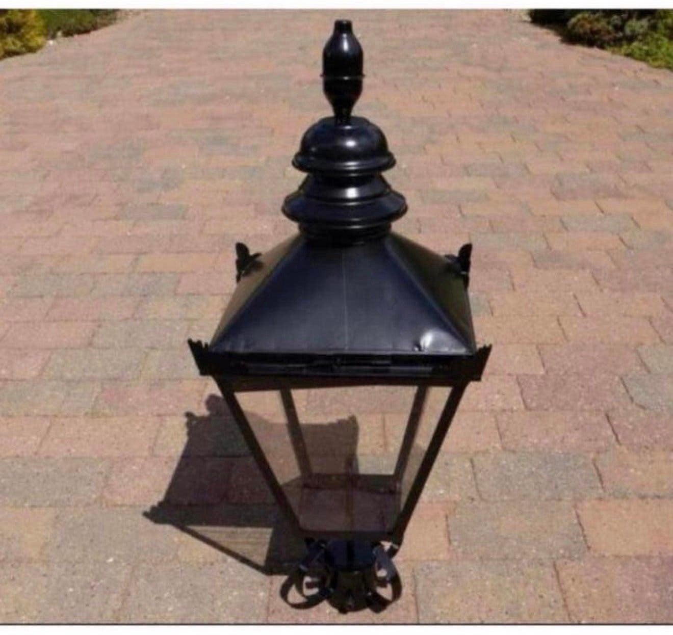 Grote Zwart Victoriaanse Stijl Lantaarn lamp verlichting NEW, Tuin en Terras, Ophalen of Verzenden, Nieuw, Inox, Netvoeding