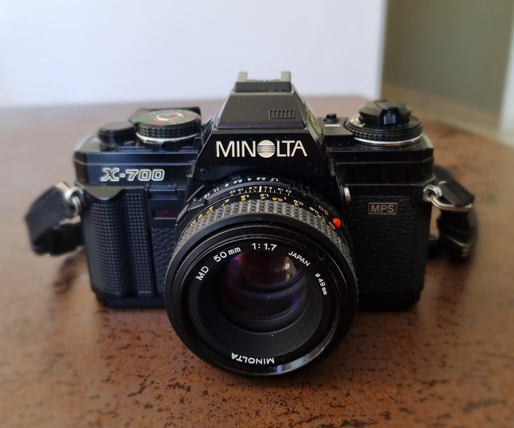 Fototoestel Minolta X-700 + flits, Verzamelen, Foto-apparatuur en Filmapparatuur, Ophalen, Fototoestel