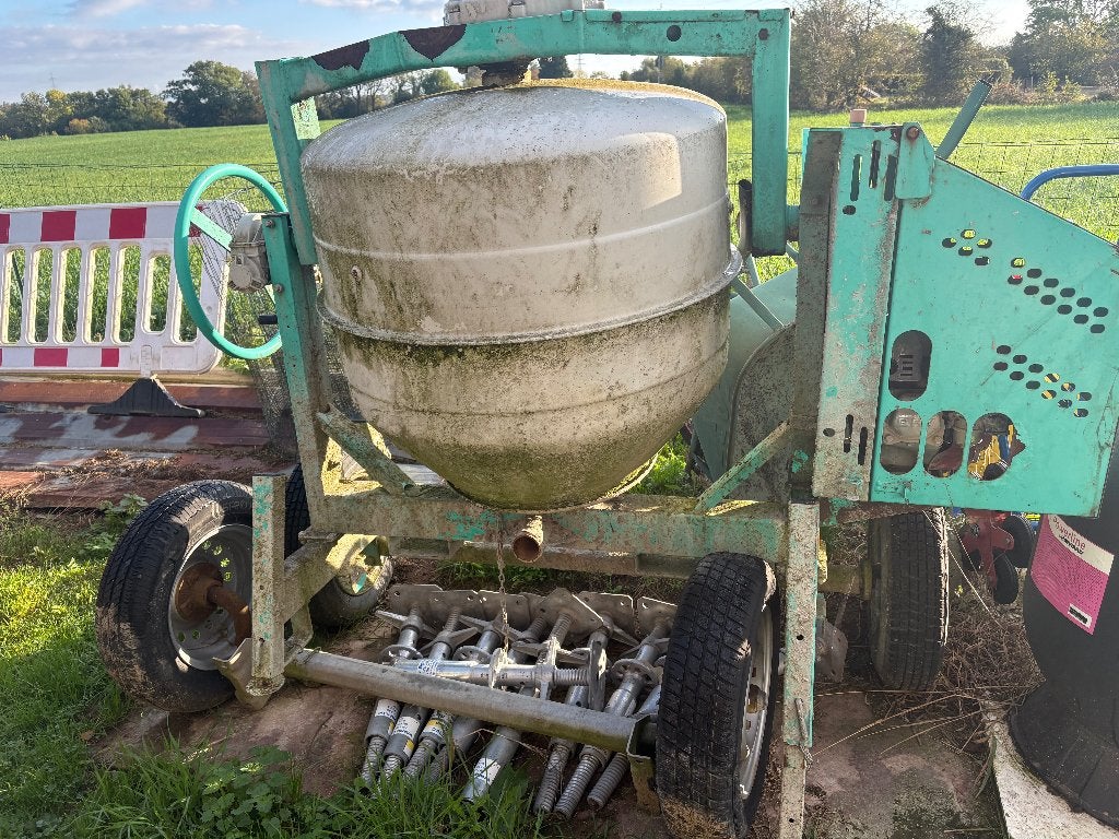 betonmixer met thermische motor, Ophalen, Gebruikt