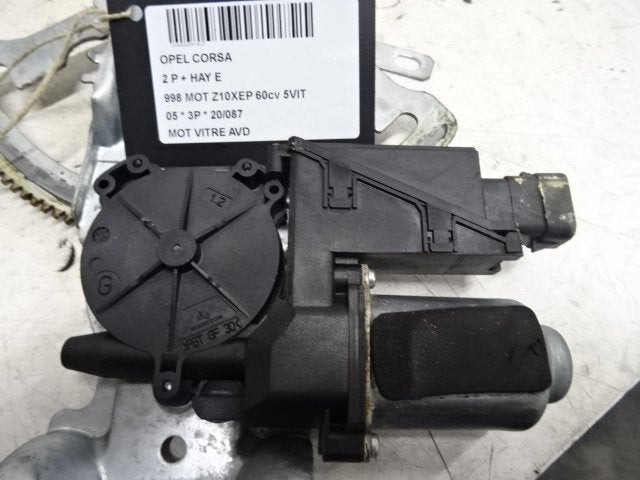 MOTOR RAAMMECHANIEK RECHTS VOOR Opel Corsa C (F08 / 68), Auto-onderdelen, Gebruikt, Voor, Opel