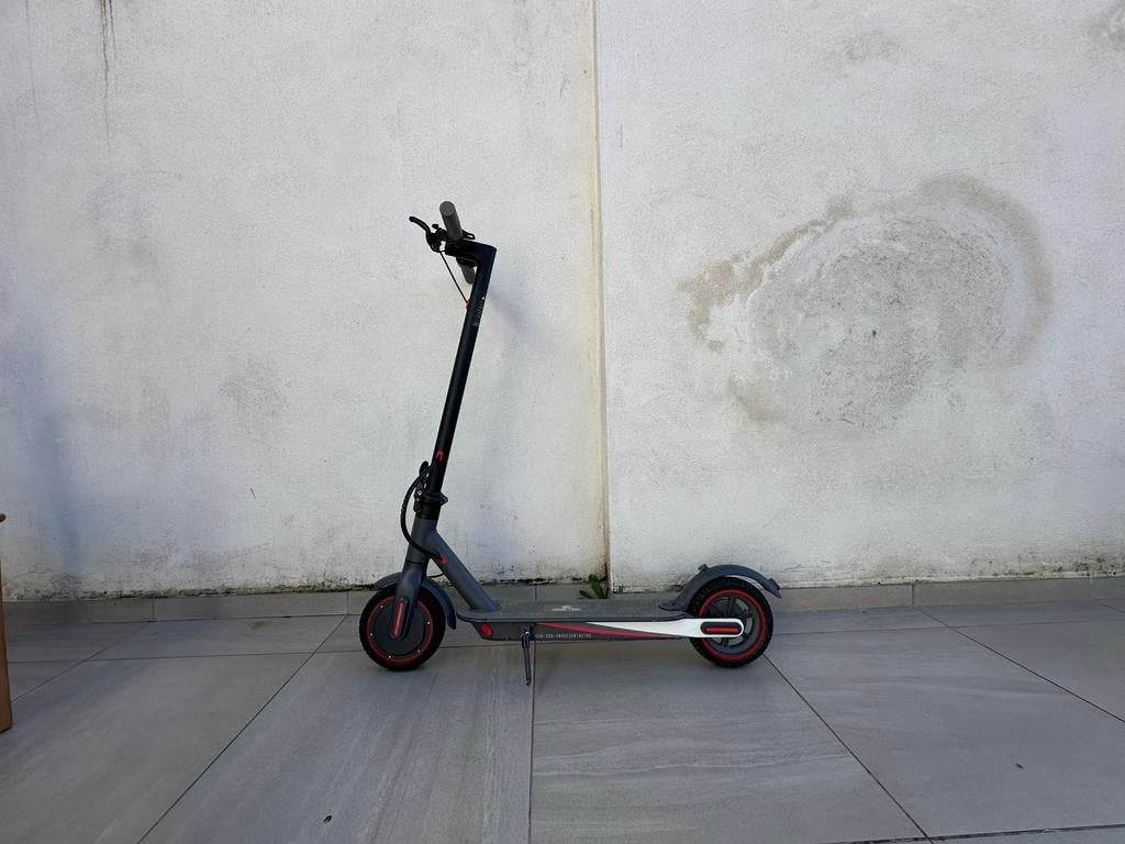 Ook-Tek V8, Vélos & Vélomoteurs, Trottinettes, Enlèvement, Comme neuf