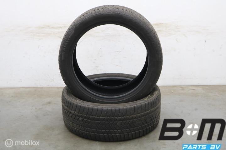 2 x 2854022 110W Pirelli Scorpion Winter 4mm 285 40 22, Gebruikt, 285 mm, Overige maten, Winterbanden