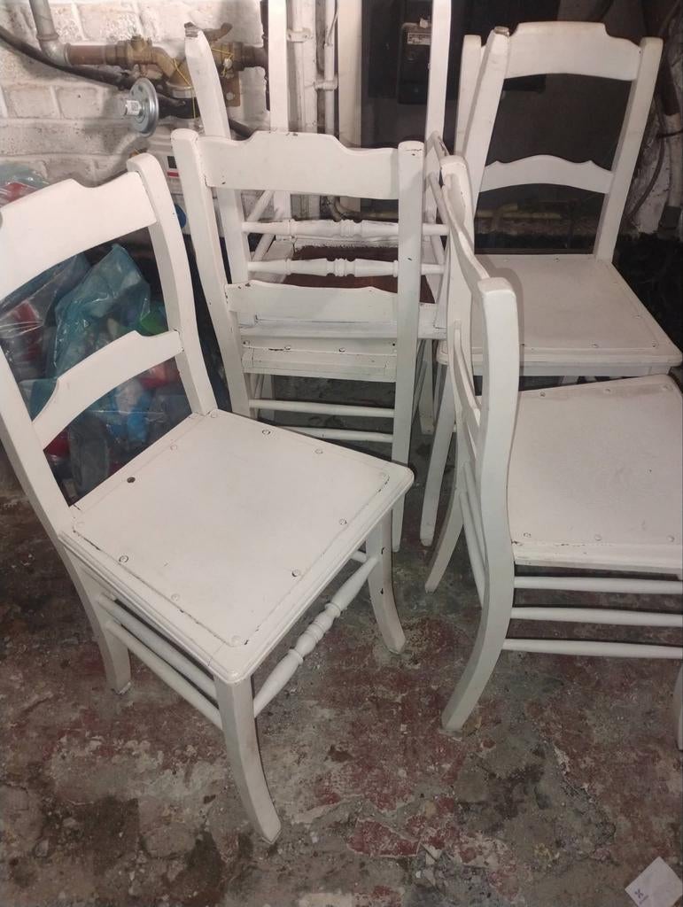 5 houten stoelen, Ophalen