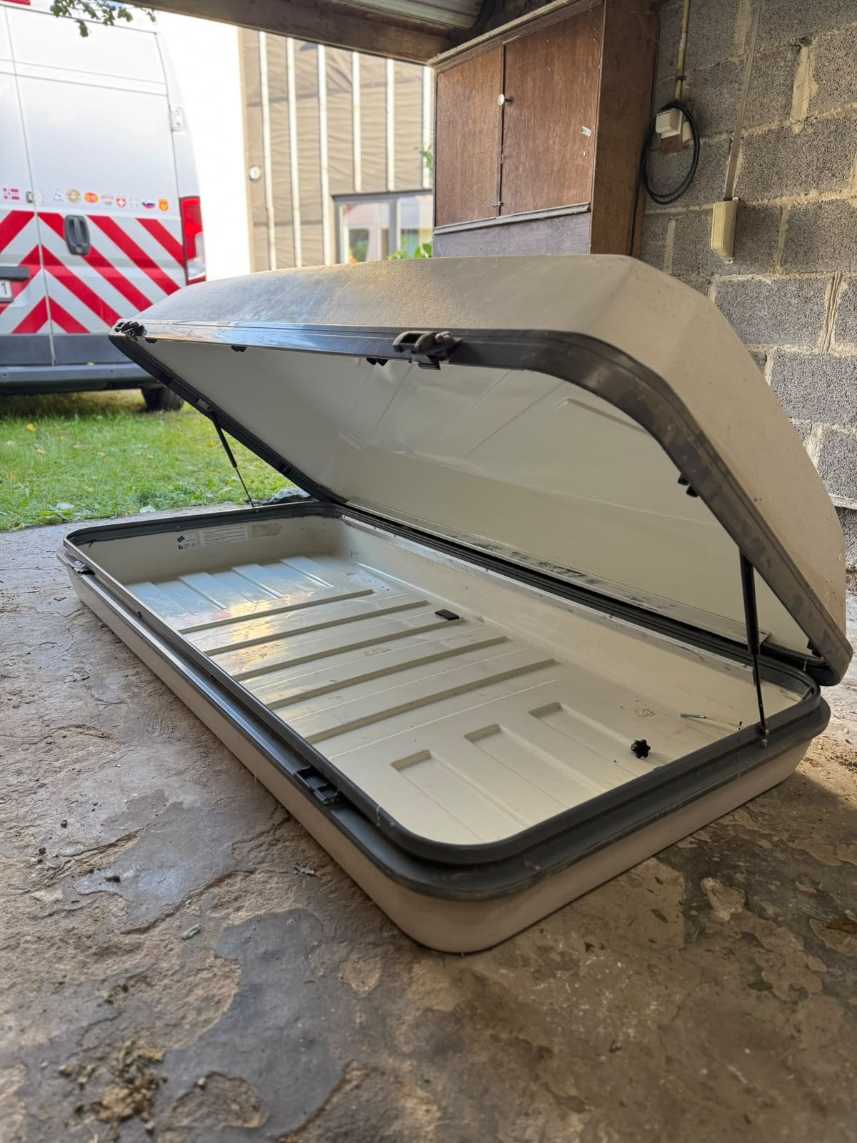 Witte dakkoffer, Autos : Divers, Enlèvement, Comme neuf