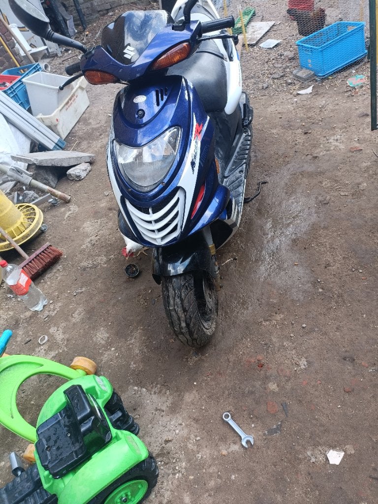 Suzuki katana ay50, Fietsen en Brommers, Brommers | Overige merken, Ophalen, 0 versnellingen, 50 cc, Suzuki