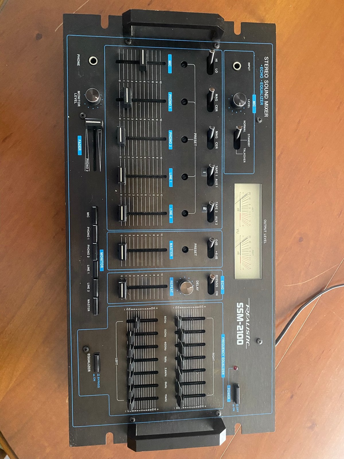 Menpaneel Realistic SSM 2100, Muziek en Instrumenten, Ophalen, Zo goed als nieuw