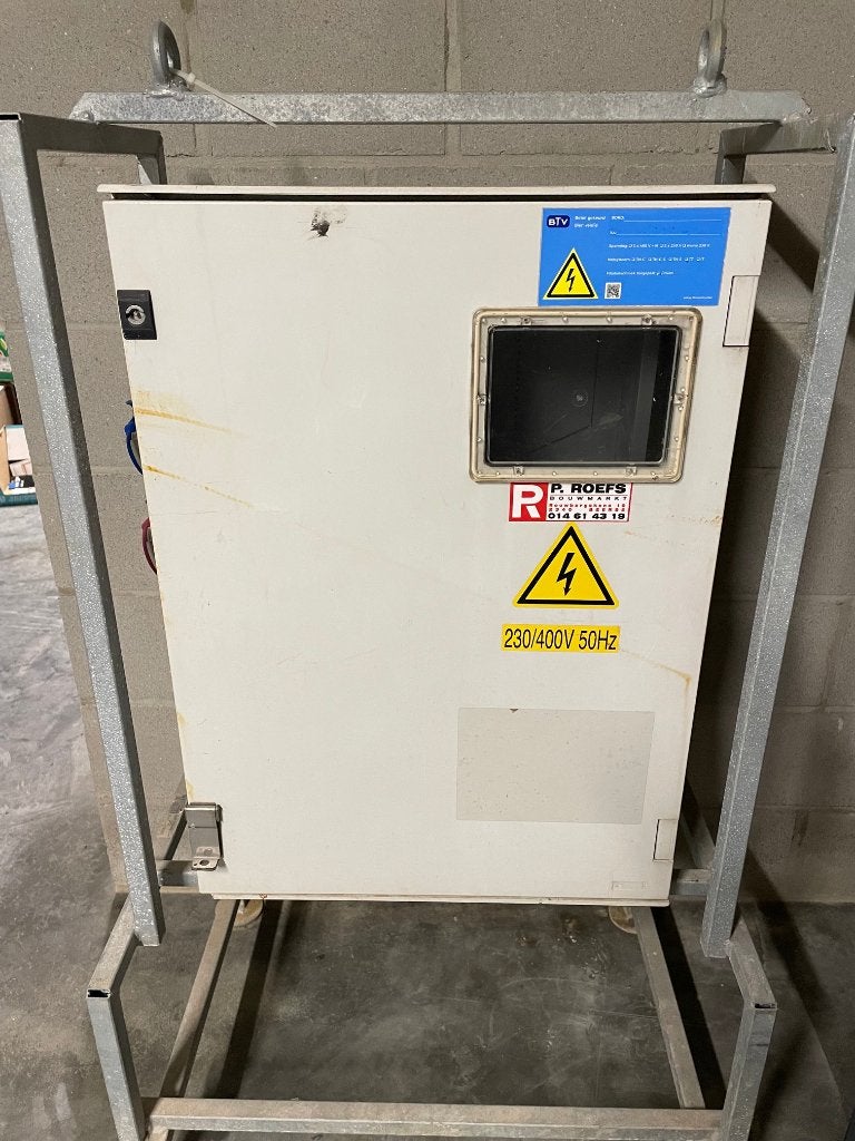 Professionele werfkast Teconex – 32A – 400V, Ophalen, Gebruikt, Groepenkast