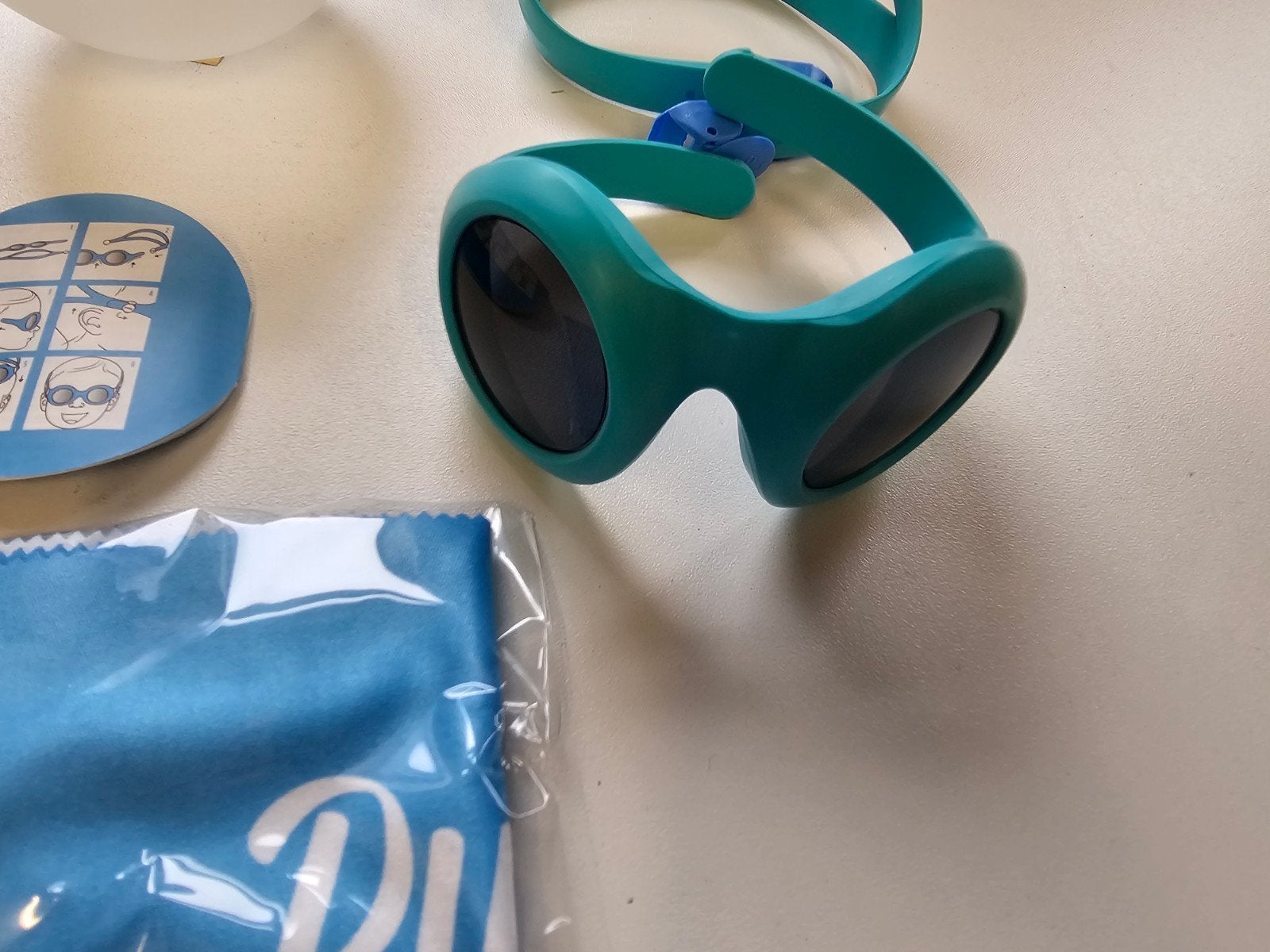 Lunettes de soleil Pyke pour bébés 0-3 ans neuves, Enfants & Bébés, Enlèvement ou Envoi
