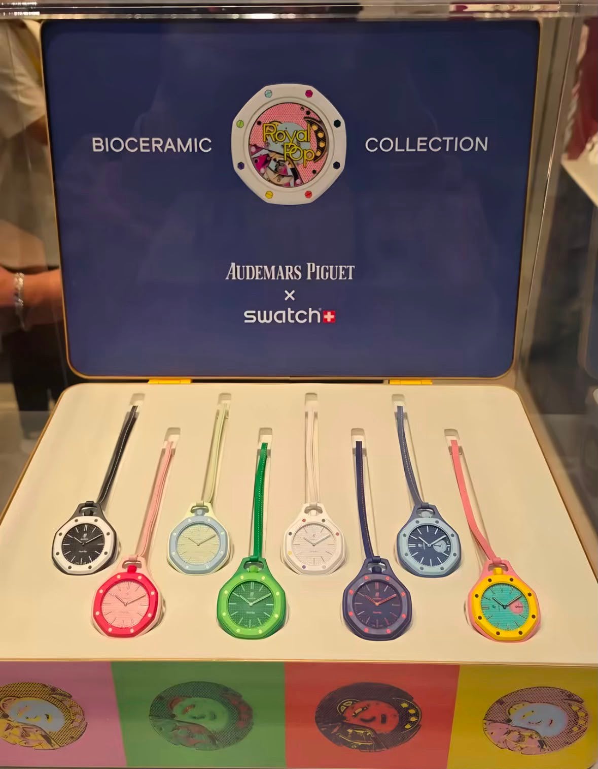 Ap x Swatch Royal Pop, Handtassen en Accessoires, Horloges | Heren, Zakhorloge, Nieuw, Ophalen of Verzenden, Overige materialen