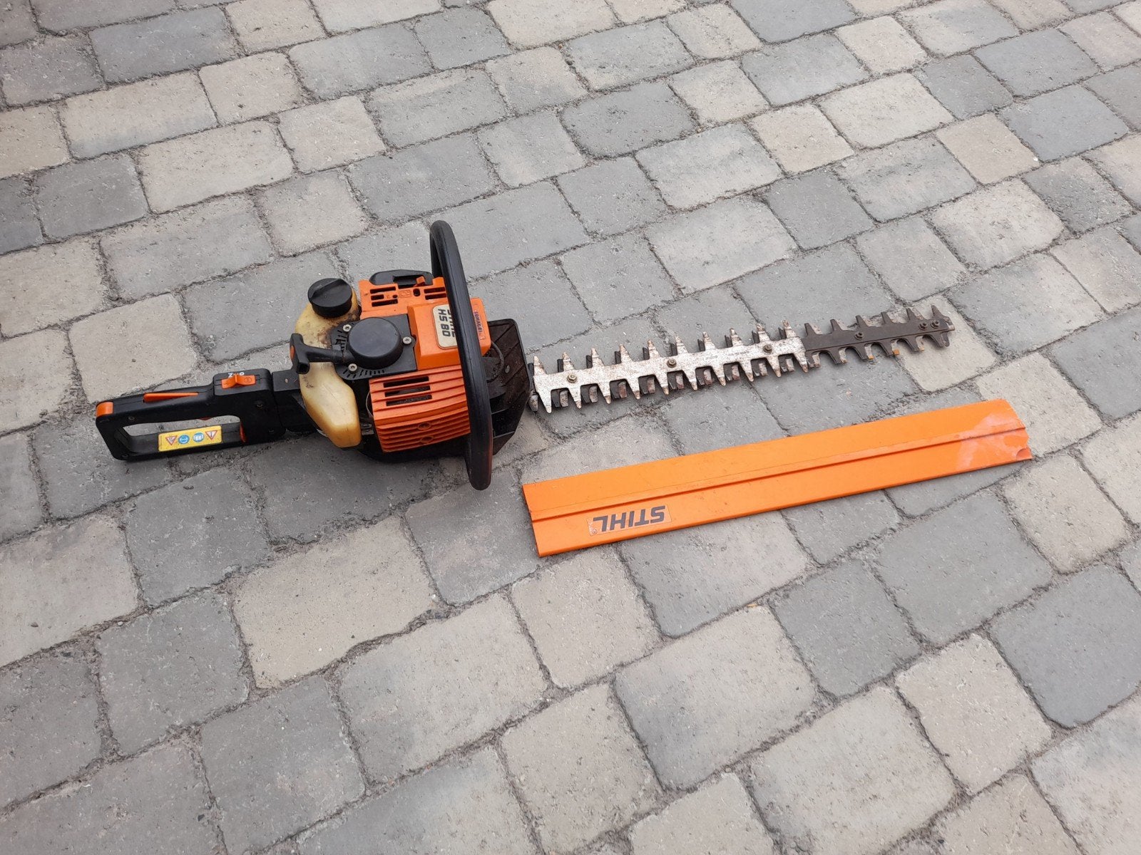 Taille haie stihl 80 hs, Enlèvement
