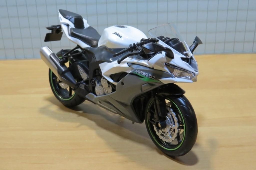 Kawasaki Ninja ZX-6R 636 white/blk 1:12, Hobby en Vrije tijd, Modelauto's | 1:5 tot 1:12, Ophalen of Verzenden, Nieuw, Motor
