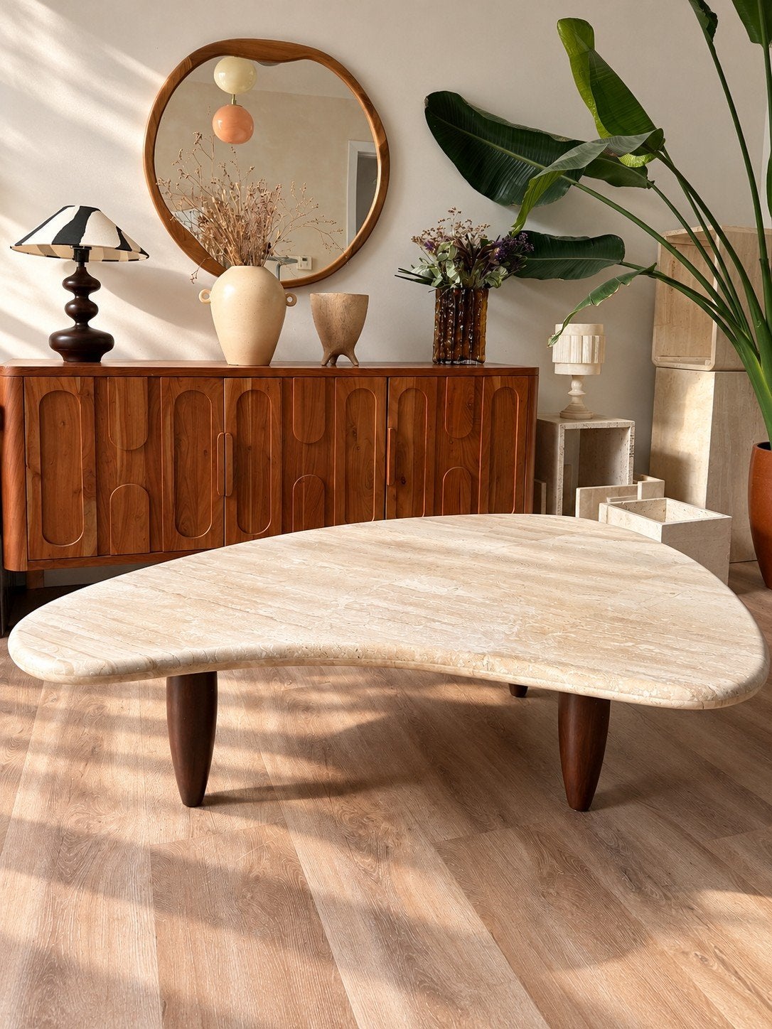 Vintage travertin salontafel met organisch gevormd blad, Enlèvement