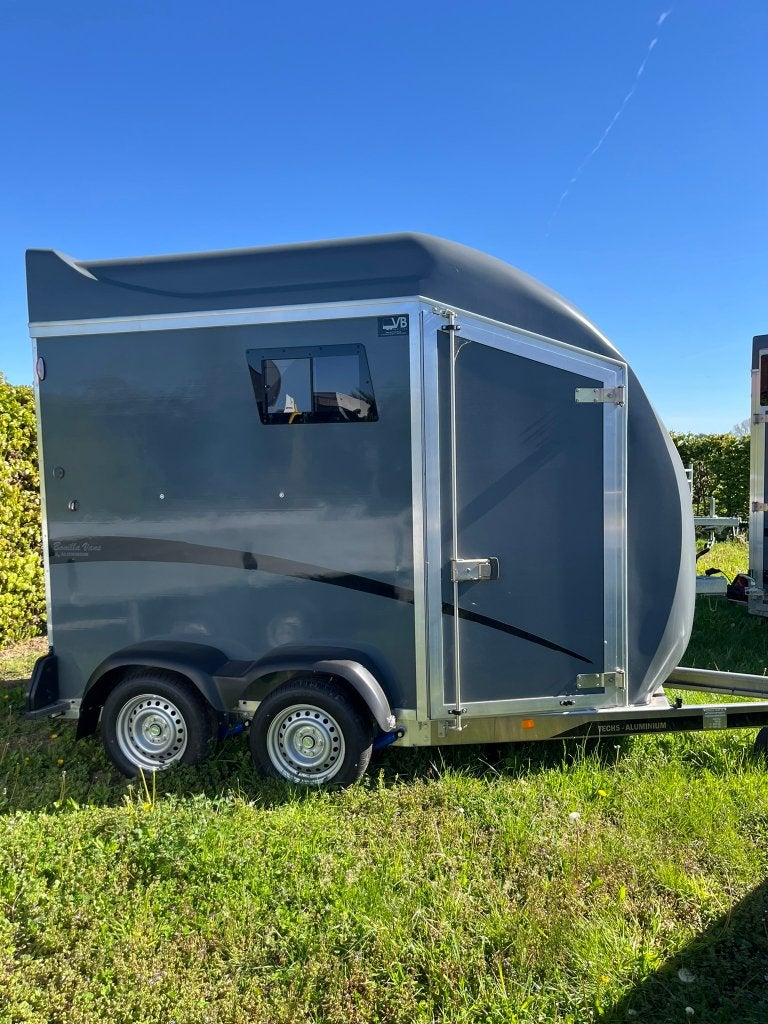 Paardentrailer 2 paarden Bonilla B4 met dichte voorwand, Enlèvement, Neuf, Polyester, Remorque 2 chevaux