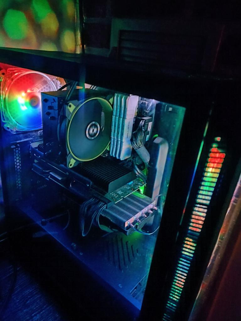 Gaming pc, I7 unlocked, Rtx2080ti,...., 32 GB, Virtual Reality, Comme neuf, HDD