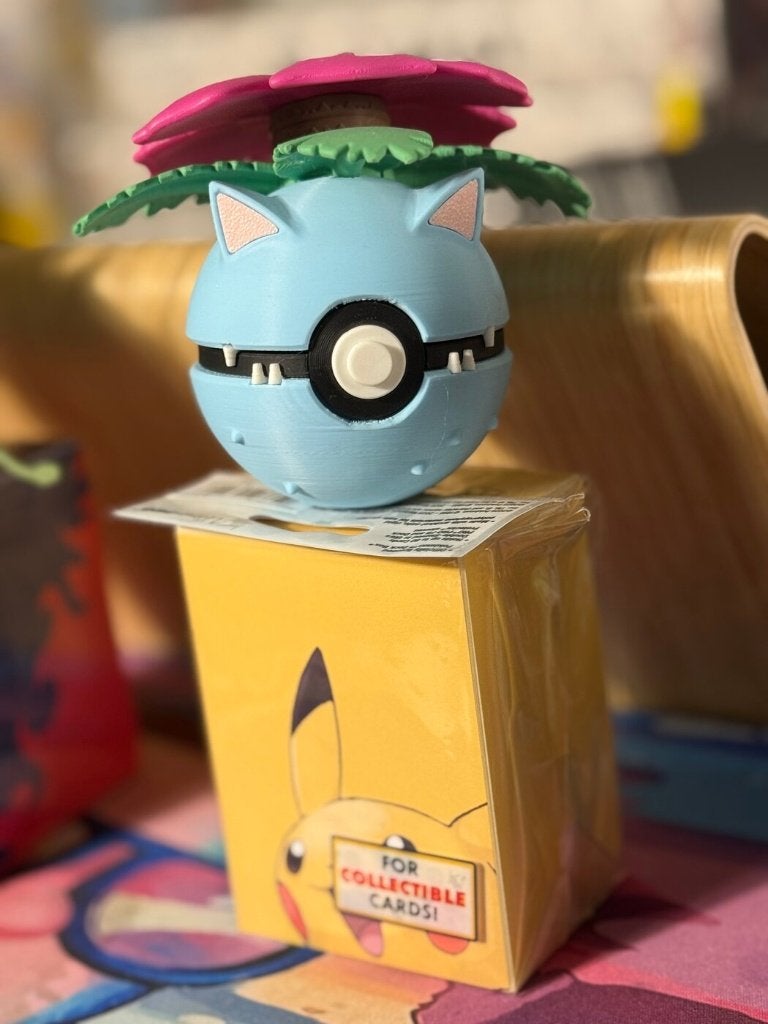 Lot Pokeball 3D Florizarre + Deck Box Pokemon 100 cartes, Enlèvement ou Envoi, Neuf, Autres types