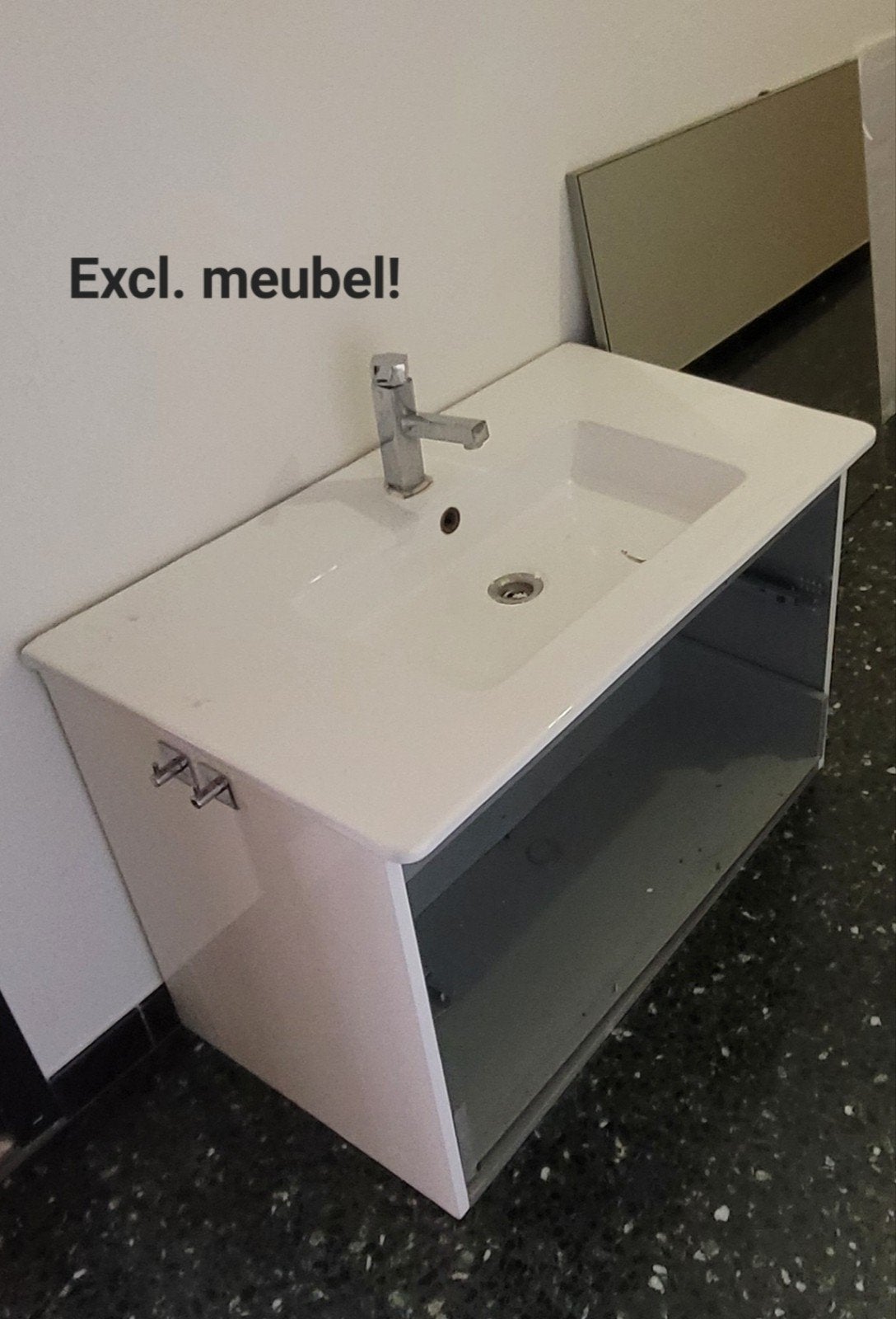 Lavabo et miroir blancs - bon état ( excl. meuble!), Immo