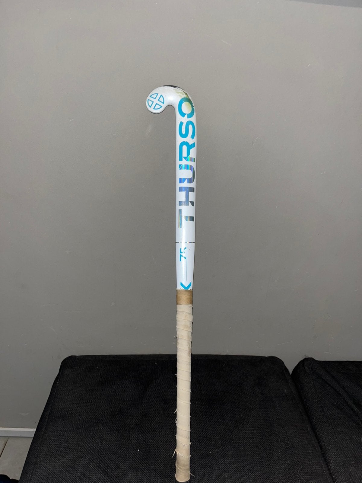 Crosse de hockey sur gazon THURSO CK75 – 75% carbone, Sport en Fitness, Ophalen, Zo goed als nieuw, Bal