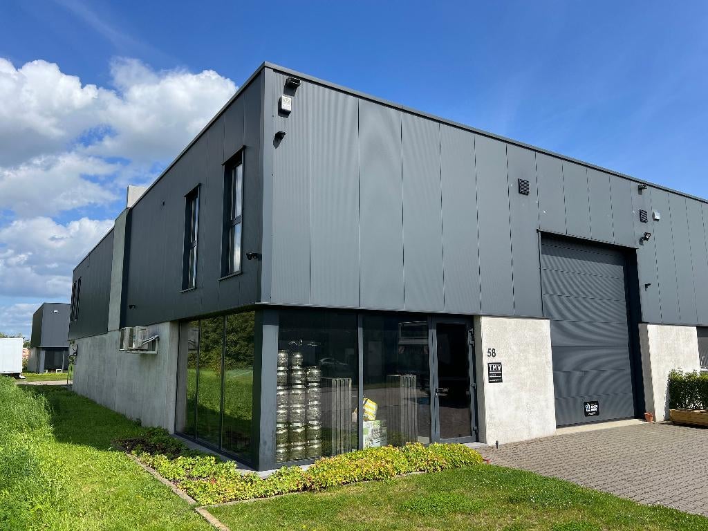 Te huur: bedrijfshal + studio + kantoor, Rietkolk 58, Lommel, 252 m², En direct du propriétaire, Lommel, Province de Limbourg