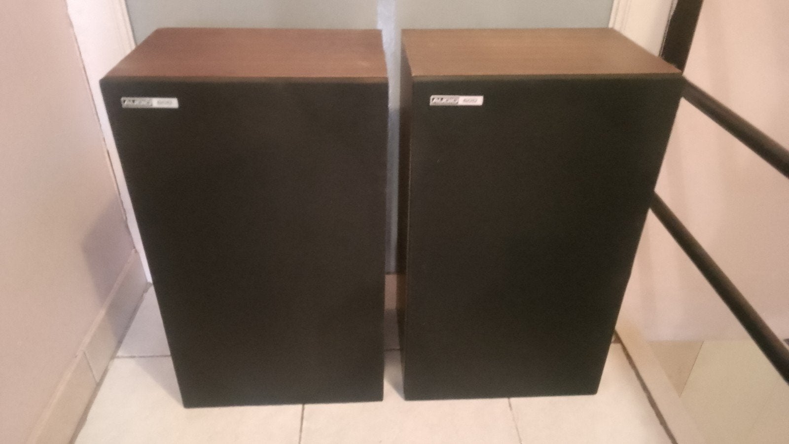 Prachtige luidsprekers retro oudio 600 koopje, Audio, Tv en Foto, Luidsprekerboxen, Ophalen