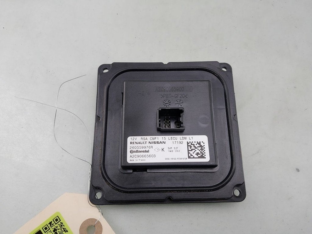 MODULE DE PHARE À DEL Renault Captur I (2R) (|260559976R|), Renault, Utilisé, Peter-Huppertz-Straße 5
51063  Köln, DE, Dialog.deutschland@renault.de