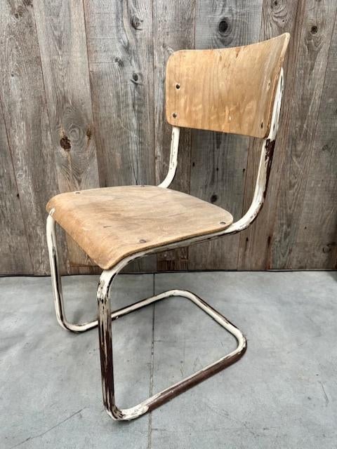 Vintage Bauhaus Industrial Design Cantilever Chair 1950s, Antiquités & Art, Curiosités & Brocante, Enlèvement ou Envoi