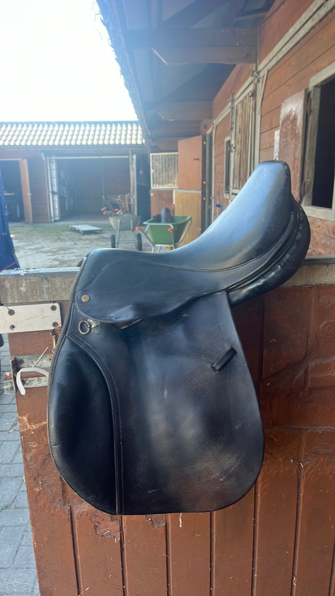 Gebruikt dressuurzadel, Dieren en Toebehoren, Gebruikt, Dressuur, Overige merken, M (17 inch)
