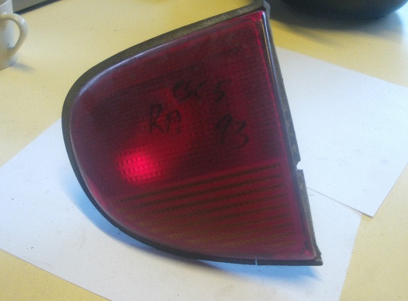 REFLECTOR ACHTERKLEP Escort 5 (AAL / ABL) (93ag-15k258), Gebruikt, Henry-Ford-Straße  1
50735  Köln, DE, Ford-Werke GmbH, Kunden@ford.com