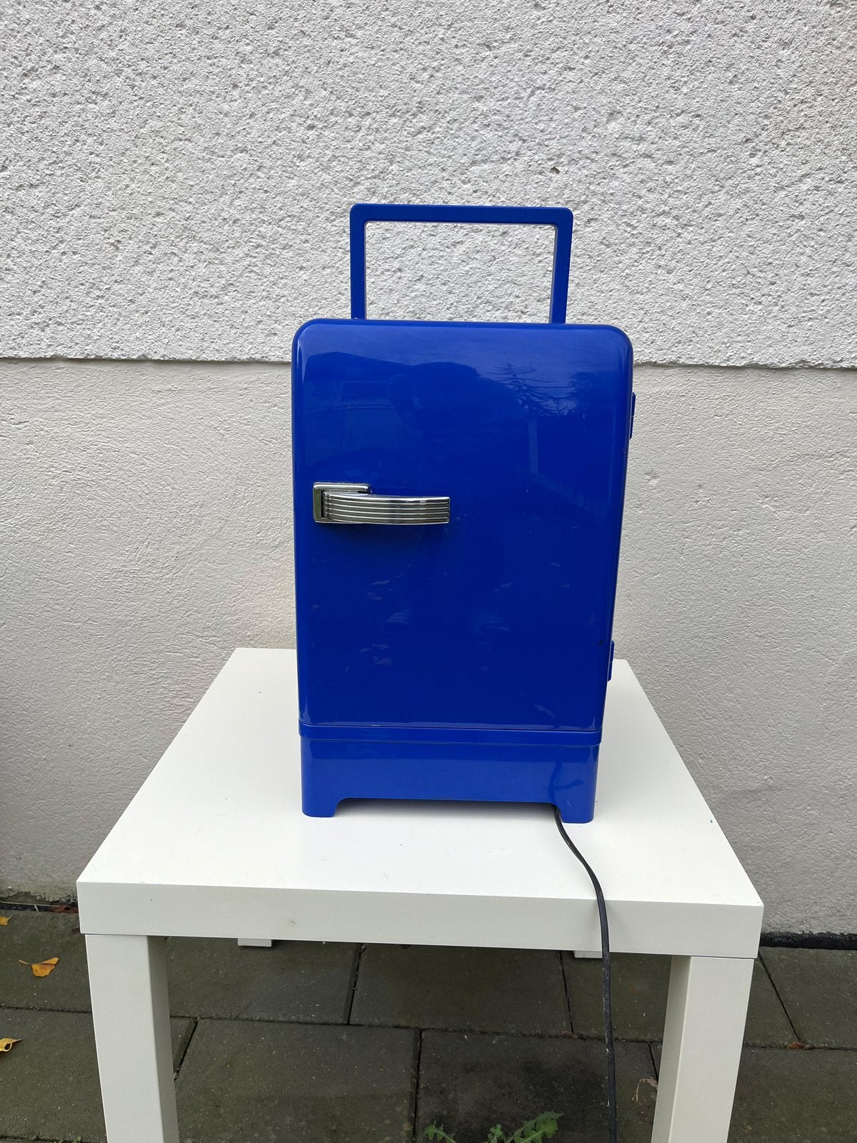 Mini Koelkast, aansluitbaar in auto of netstroom., Enlèvement, Utilisé