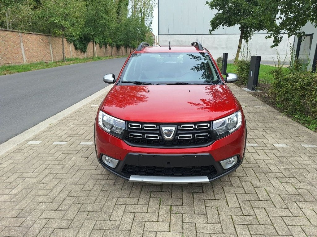 Dacia Sandero Stepway 0.9TCe | Navigatie | Parkeersensoren, Autos, Rouge, Achat, 898 cm³, Euro 6