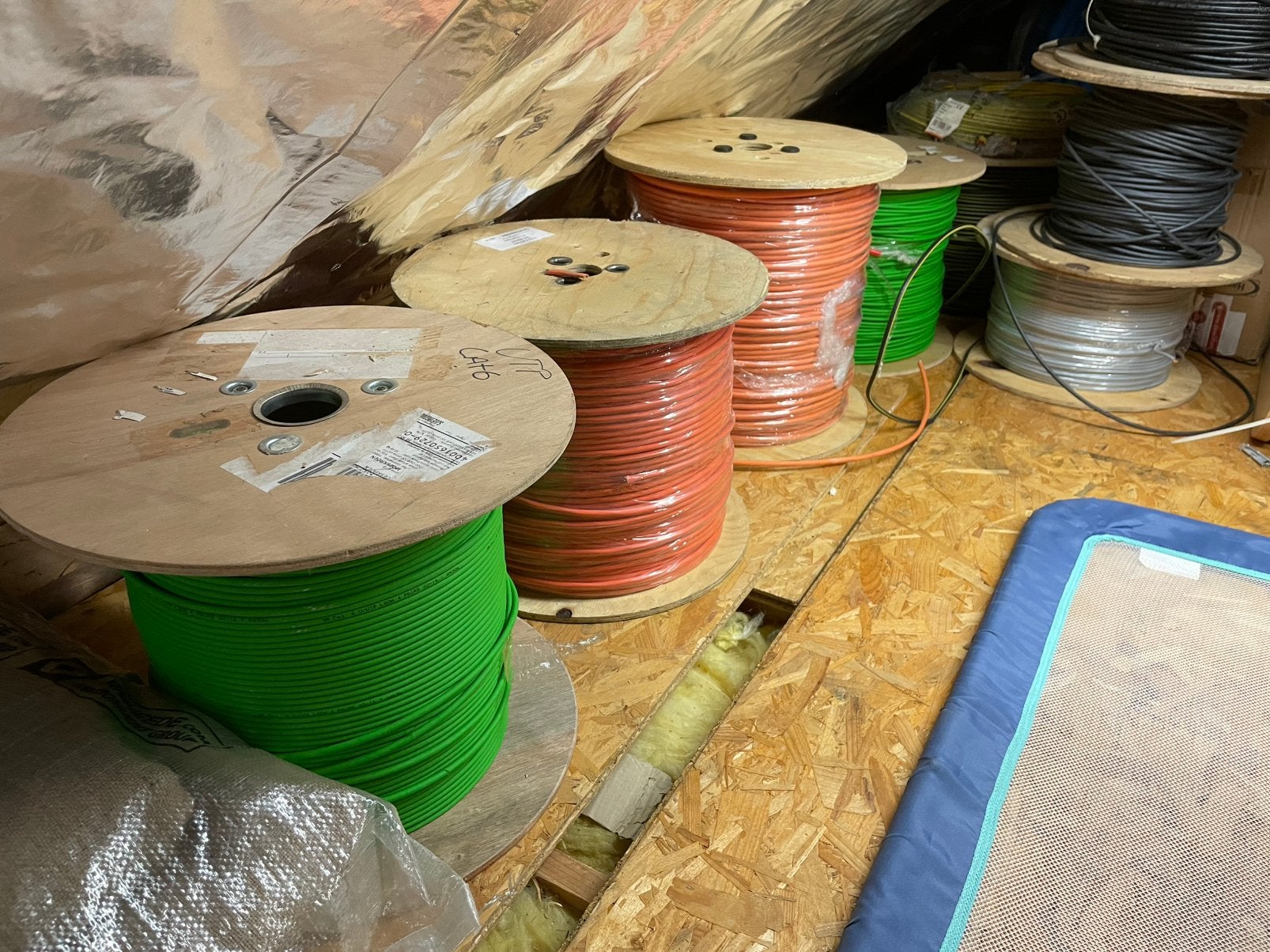 U/UTP Cat6 , SVV 4x0,8 ,coax , Atox F2 2x1,5 en 2x2x0,9, Ophalen, Nieuw