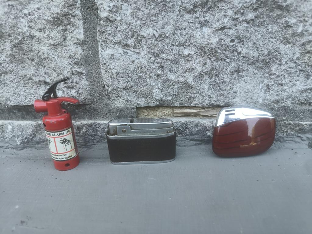 3 vintage / retro of unieke aanstekers, Antiek en Kunst, Ophalen