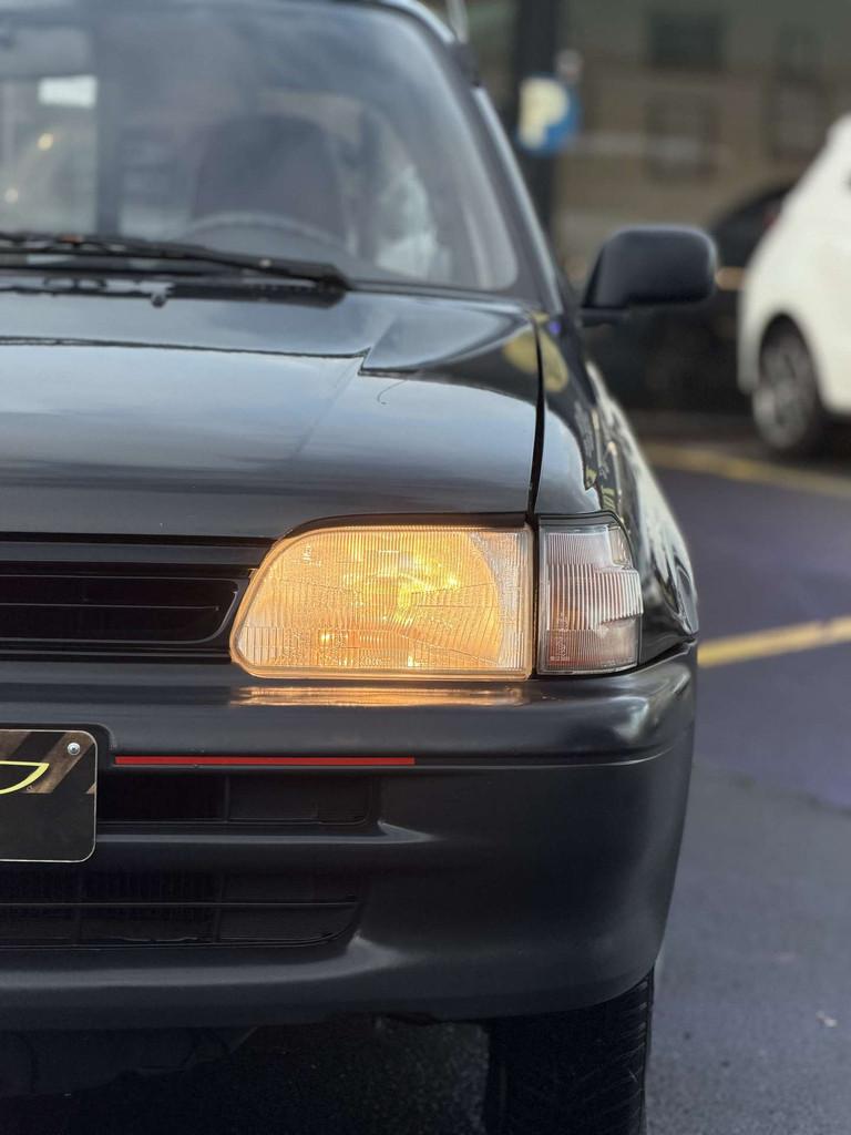 Toyota Starlet 1.0i* Voiture très propre Old timer*, Auto's, Voorwielaandrijving, Stof, 75 pk, Bedrijf