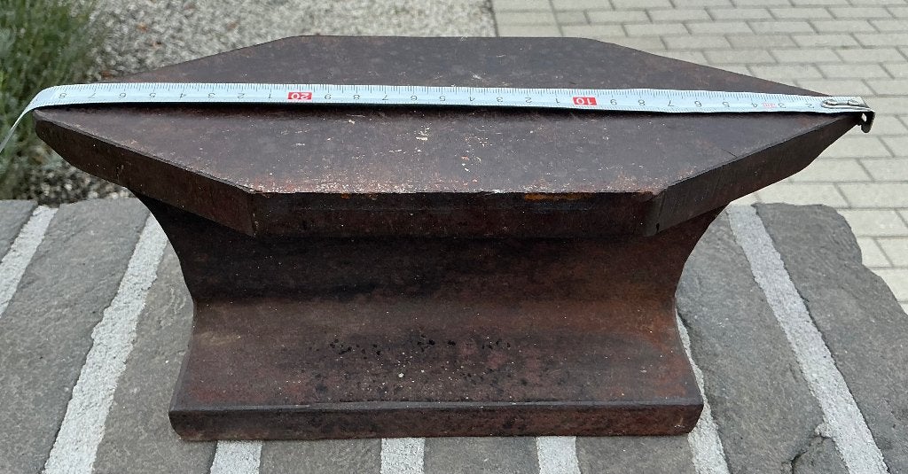 Klein handig aambeeld 29 cm lang, Ophalen