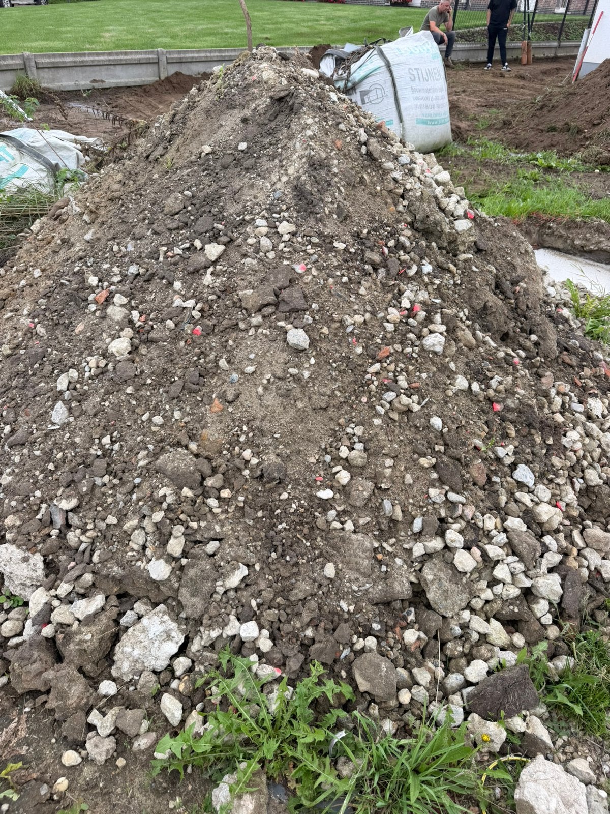 Aanvulgrond / betonpuin, Jardin & Terrasse, Enlèvement, Comme neuf