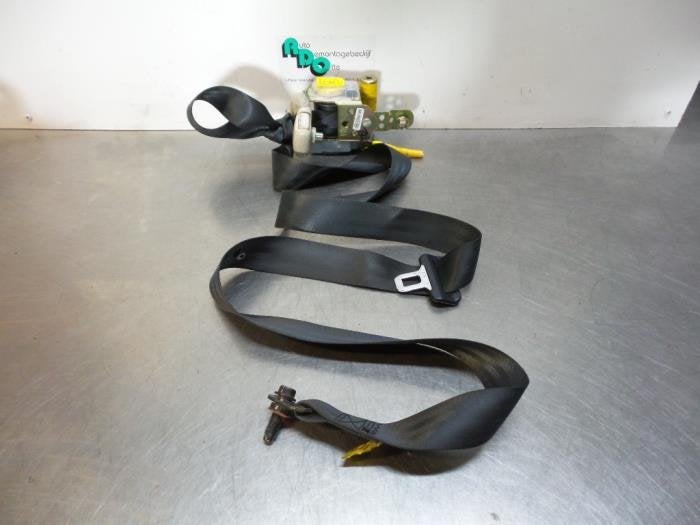 Ceinture de sécurité avant droite d'un Hyundai Getz (Getz, -, Utilisé, Hyundai, -
