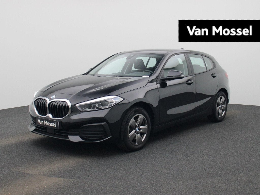 BMW 1 Serie Hatch 116dA (85 kW) (automatique), Autos, BMW, 121 g/km, Entreprise, 116 ch, https://public.car-pass.be/vhr/fe855683-efd3-4beb-92ae-ed0390c96e1f