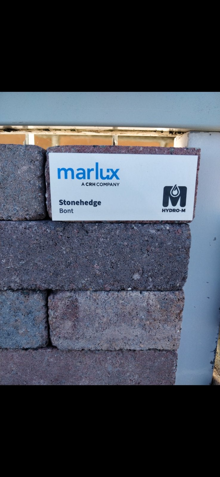 Voyelles de Marlux, Enlèvement, Neuf, Béton