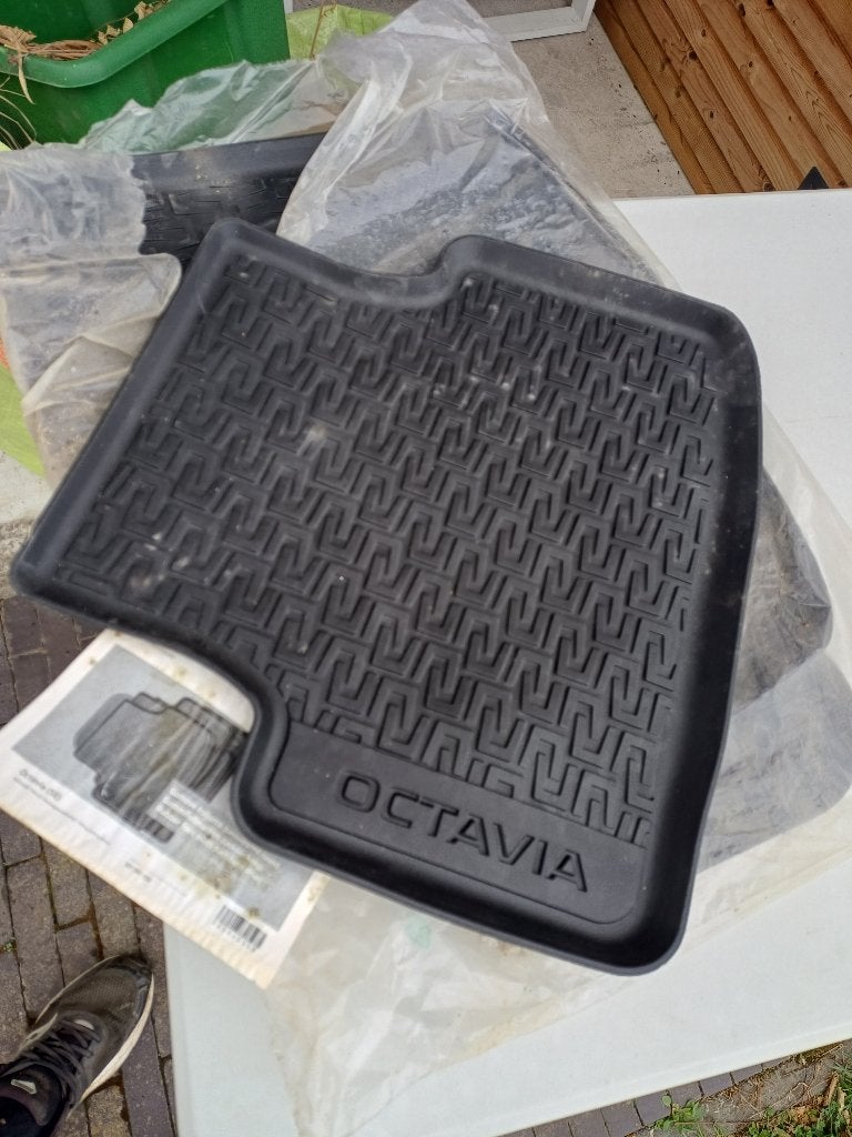 Automatten skoda octavia (bouwjaar 2017), Ophalen, Nieuw
