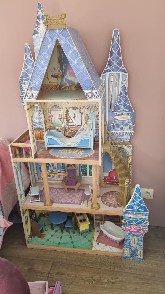 Poppenhuis voor barbie's, Ophalen, Zo goed als nieuw, Poppenhuis