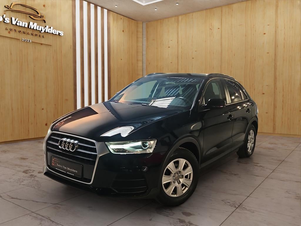 Audi Q3 Sport 1.4 tsi 150pk  12 maanden garantie, Voorwielaandrijving, Stof, 140 g/km, Zwart