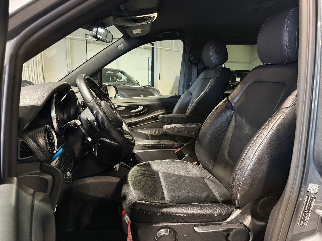 Mercedes-Benz V300d AMG-Line Long | léger à cabine double, Cuir, Argent ou Gris, Euro 6, Entreprise