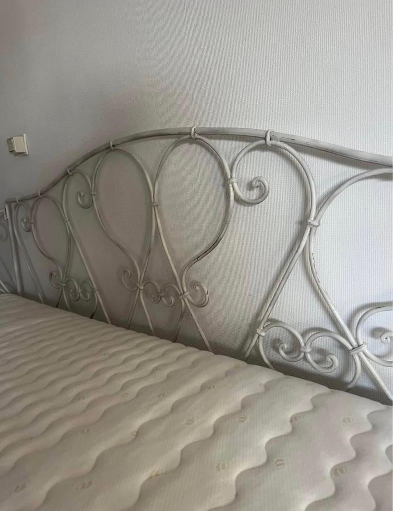 Metalen bed/bank met matras, Ophalen