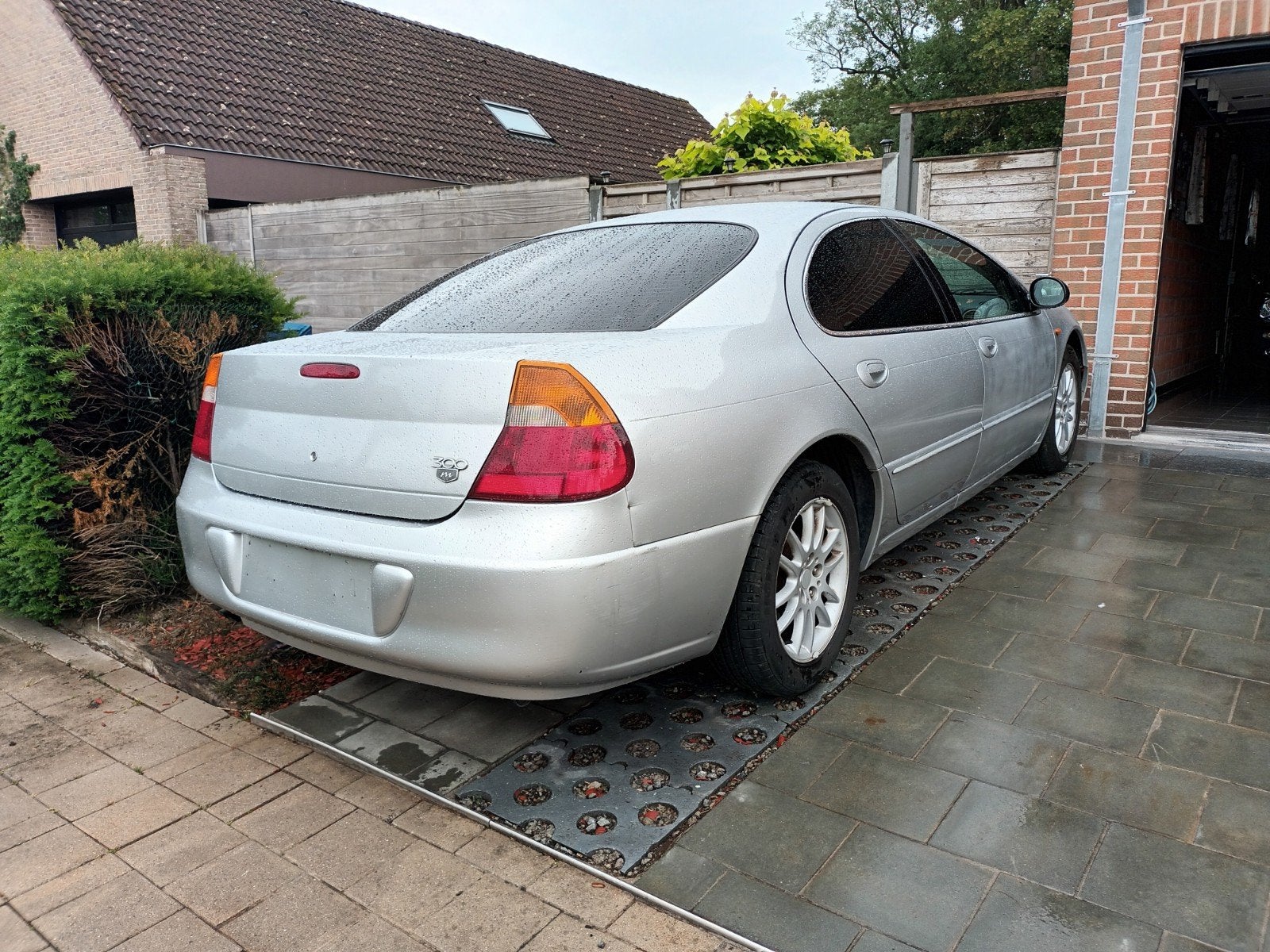 CHRYSLER 300M BJ 2004 90000KM LEES EERST TEGOEI!!!!, Auto's, Chrysler, Particulier, 300M, Ophalen of Verzenden
