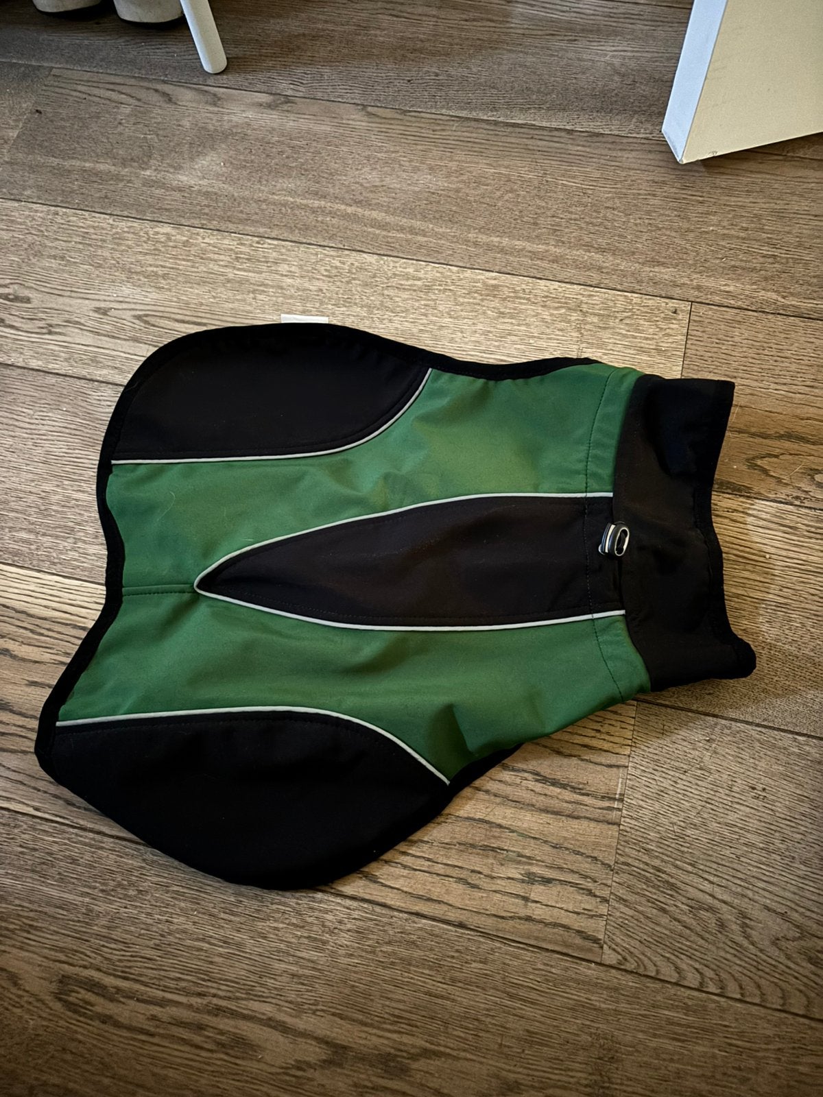 Hondenjas maat 35, Dieren en Toebehoren, Hondenkleding, Ophalen of Verzenden, Zo goed als nieuw, Hondenjas