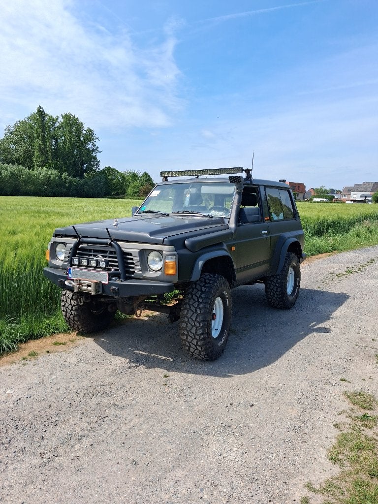 2 nissan patrol, Autos, Nissan, Particulier, Patrol, Diesel, Euro 1, 2 portes, Boîte manuelle, Noir, Gris, Tissu, Quatre roues motrices / 4X4