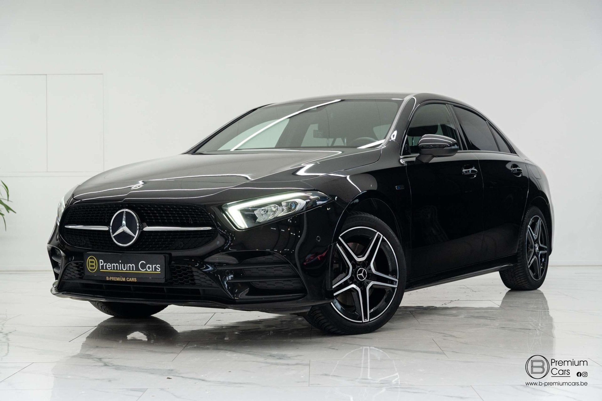 Mercedes-Benz A 250 e AMG line! Sedan! Cruise, Garantie, Amb, Achat, Entreprise, https://public.car-pass.be/vhr/6db03a33-38da-4450-acdb-342d5e3cf648