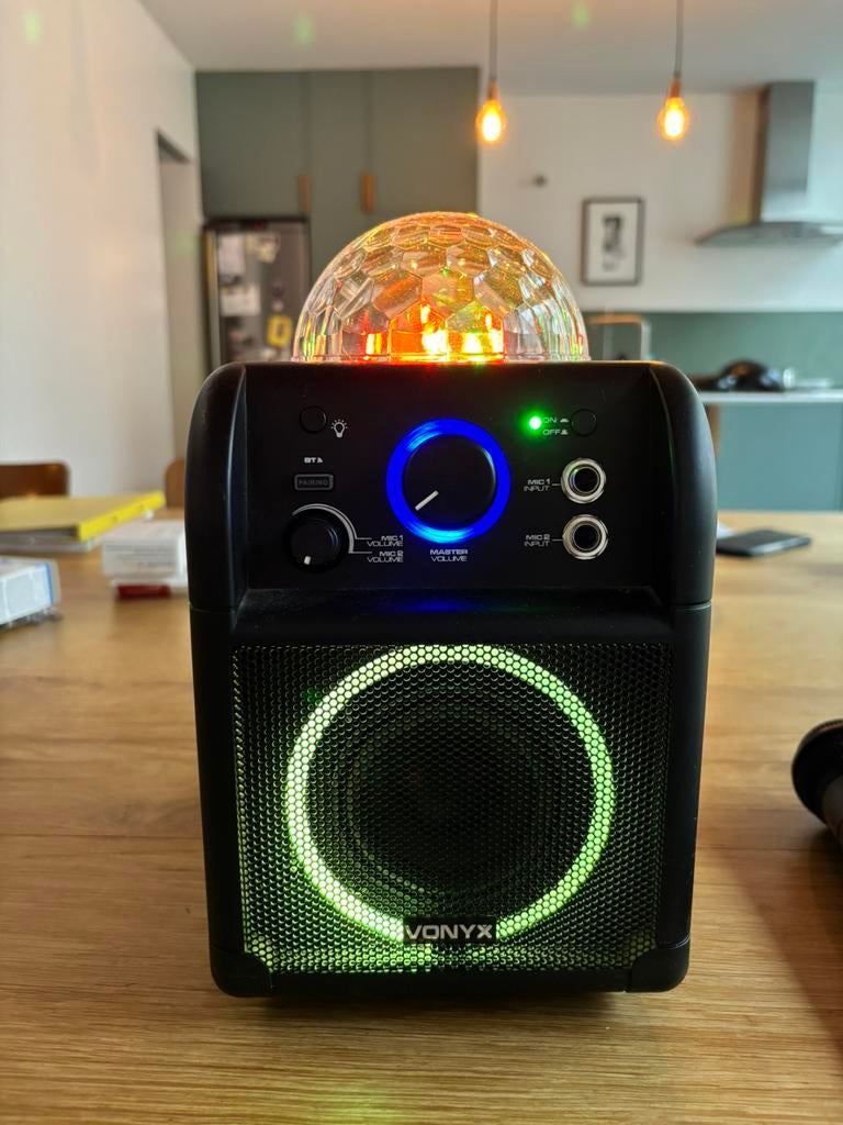 Karaoke box met licht effect en micro’s, Enlèvement, Comme neuf, Micro(s)