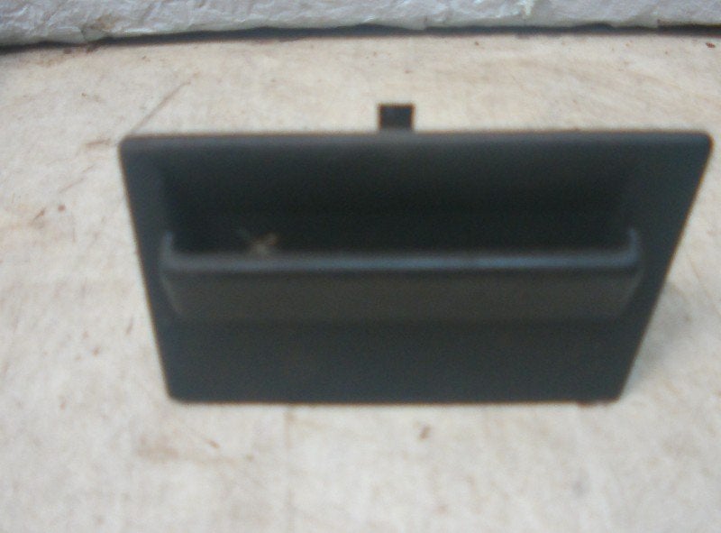 ASBAK VOOR Opel Kadett E (33 / 34 / 43 / 44), Auto-onderdelen, Interieur en Bekleding, Gebruikt, Opel, Opel Automobile GmbH, Kontakt-opel@opel.com